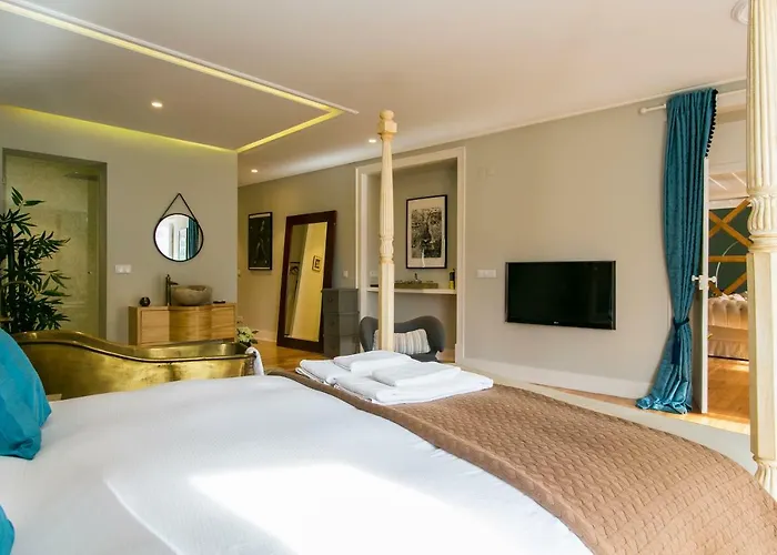 Marchesa Da Bica Luxury