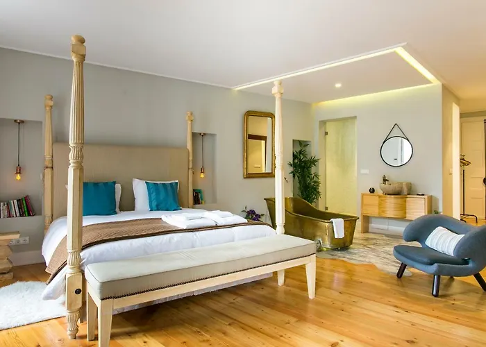 Marchesa Da Bica Luxury